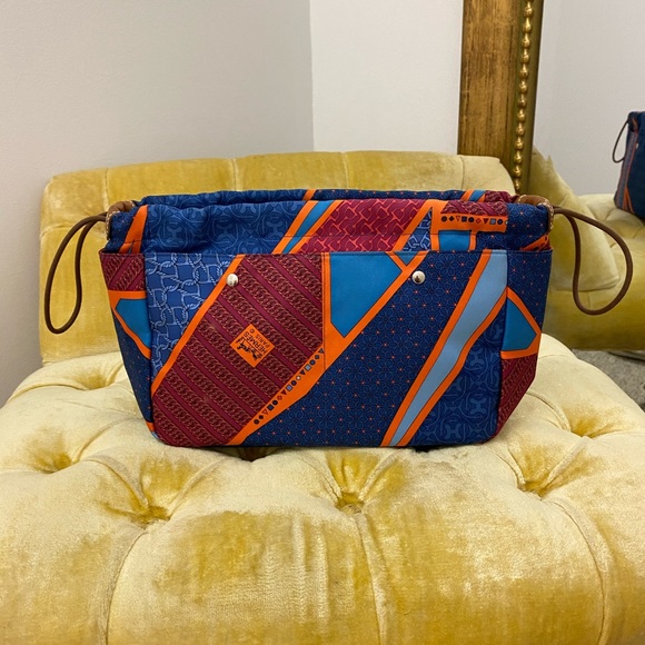 Hermes Handbags - Authentic Hermès Fourbi 25 bag organizer
